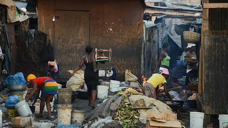 A desconstrução do pobre: uma análise crítica da mídia e a resposta da Jornada Mundial dos Pobres