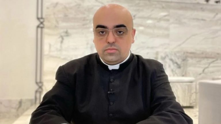 Uma nota sobre um padre golpista e seus aliados