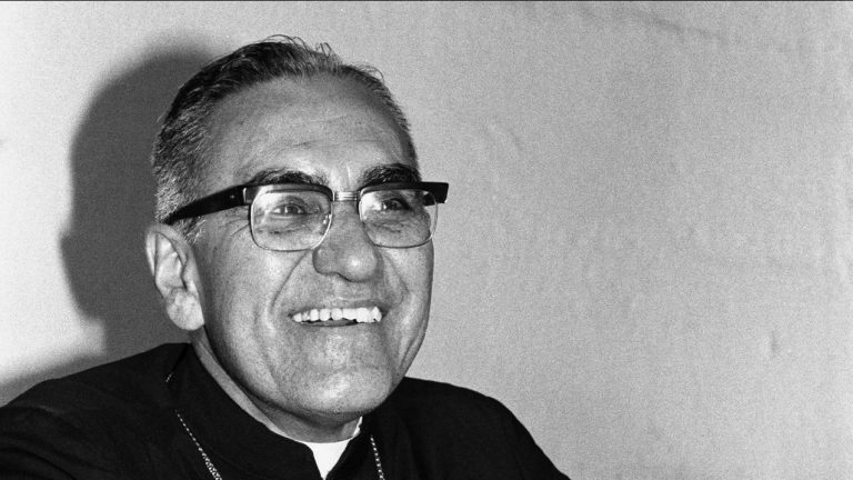 Palabra de Dios porque anima, ilumina, contrasta, repudia