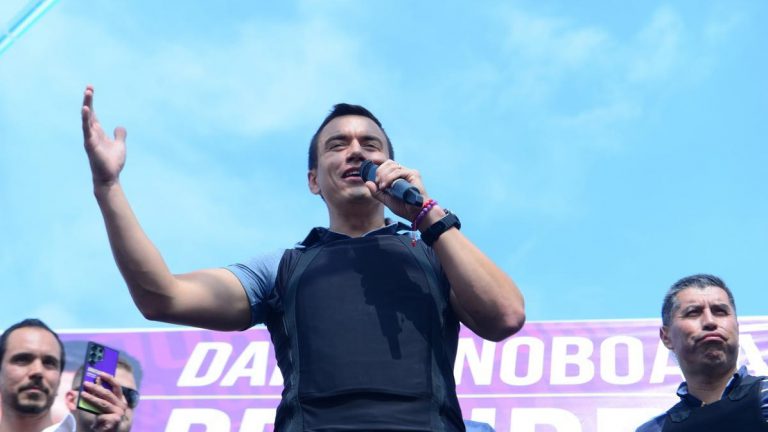 Manejos oscuros de Noboa, ante las elecciones