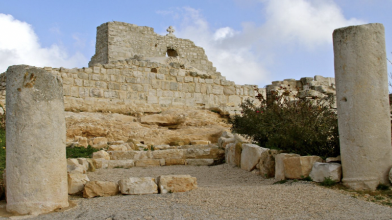 Sacerdotes palestinos denuncian la violencia de los colonos israelíes en Taybeh