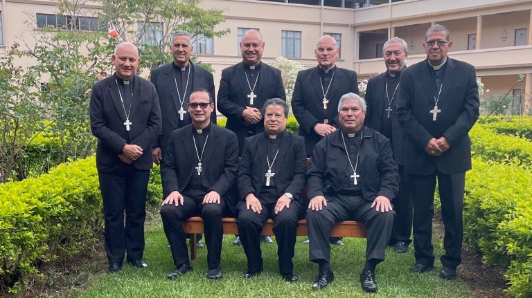“Peregrinos de esperanza, constructores de fraternidad”