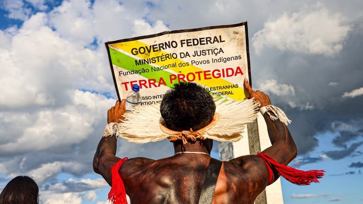 Povos indigenas precisam de justiça