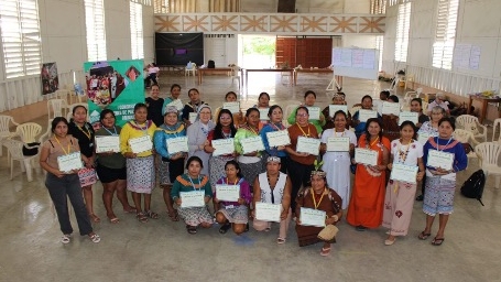 Mujeres indígenas de la Amazonía alzan su voz en histórico congreso en Pucallpa