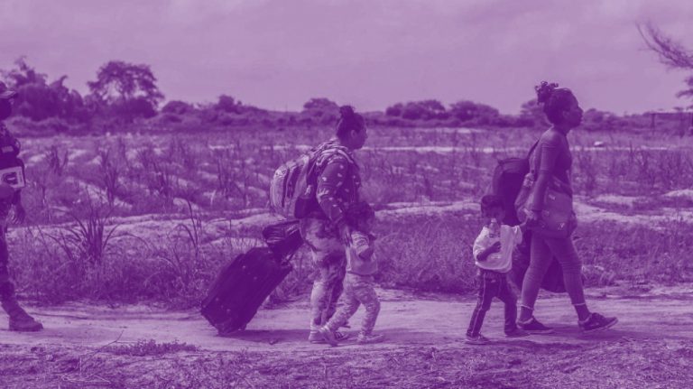 Parir con miedo en las grietas de la política migratoria