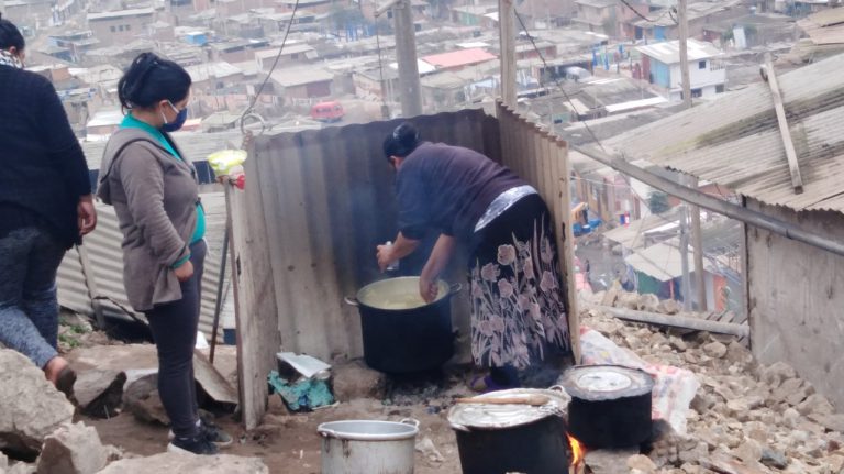 Ollas solidarias para vencer el hambre y la pandemia