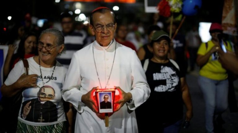 El Cardenal Rosa Chávez a 41 años del martirio de San Romero: “Compartiría las mismas prioridades del Papa Francisco”