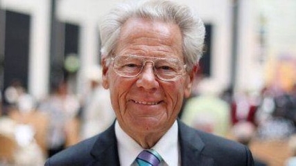 El Papa bendijo a Hans Küng antes de morir: “Se sintió en paz con la Iglesia y con Francisco”