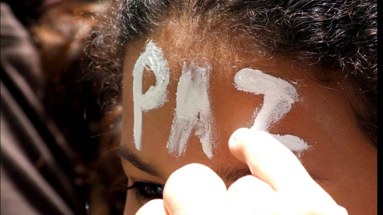 Oración: Mujeres por la paz y el desarme