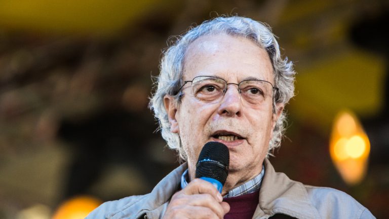 ‘Capitalismo não é humanizável’, diz Frei Betto