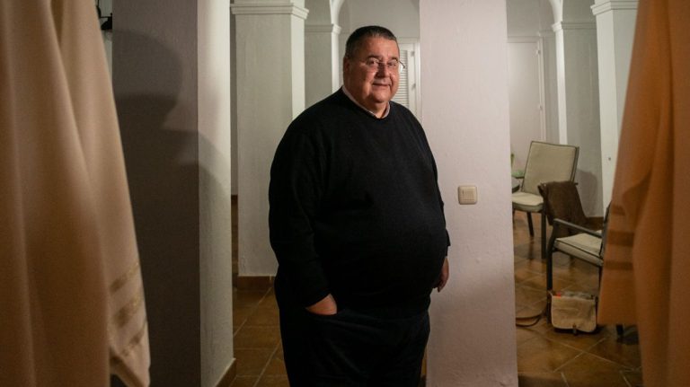 Juicio eclesiástico contra el expárroco de Conil y canónigo de la catedral Rafael Vez