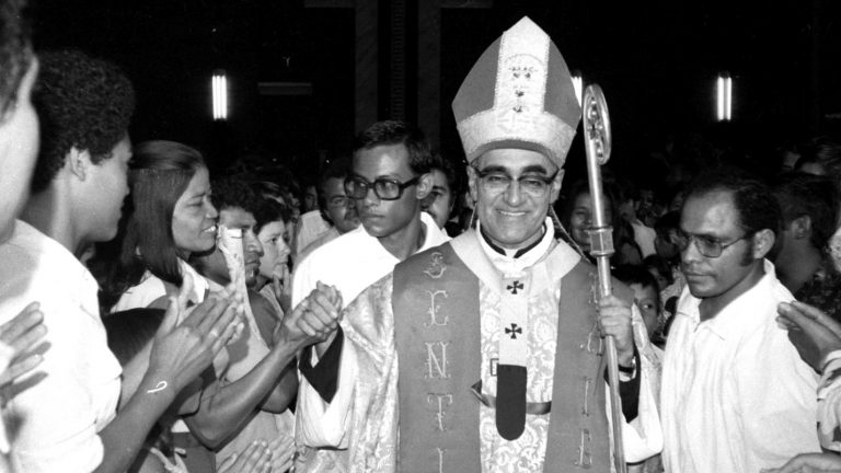 Comentarios bíblicos: ¿Qué dice Mons. Romero del Evangelio del Domingo 20.º del Tiempo Ordinario “C”?
