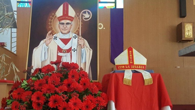Comentarios bíblicos: ¿Qué dice Mons. Romero del Evangelio del Domingo 25.º del Tiempo Ordinario “C”?