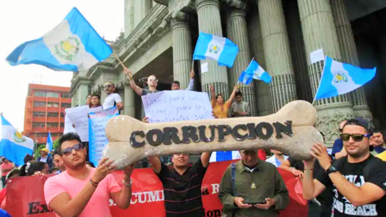 El enemigo interno