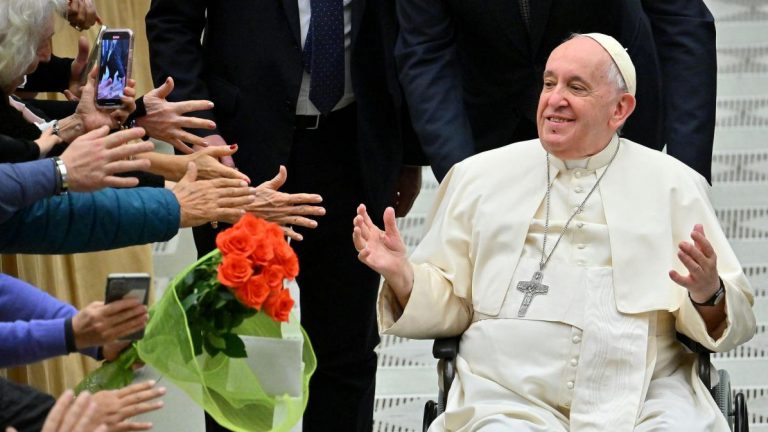 10 años del Papa: ‘Francisco se expresa con gestos y palabras’