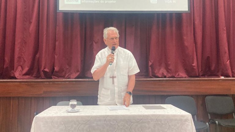 Cardeal Steiner: “Não se pode pensar na Igreja que evangeliza na Amazônia sem a participação dos leigos, mulheres e homens”