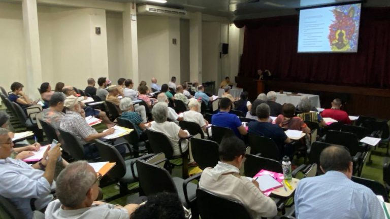 Aproximaciones teológico-pastorales a las narrativas y a las realidades del continente