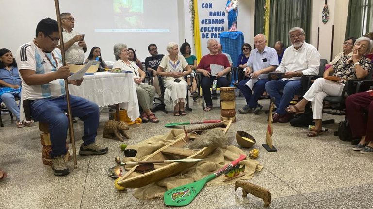 Celebrar la tradición latinoamericana con el mito guaraní de la “Tierra sin mal”
