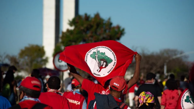 Lutar por reforma agrária não é crime