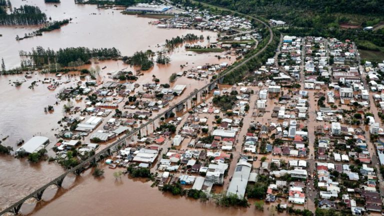 Grito, lágrimas e solidariedade