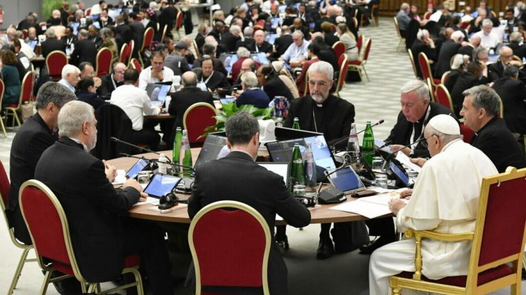 Por una Iglesia diferente y una sociedad nueva
