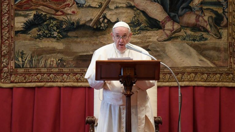 Discurso do Papa Francisco aos membros do corpo diplomático acreditado junto à Santa Sé