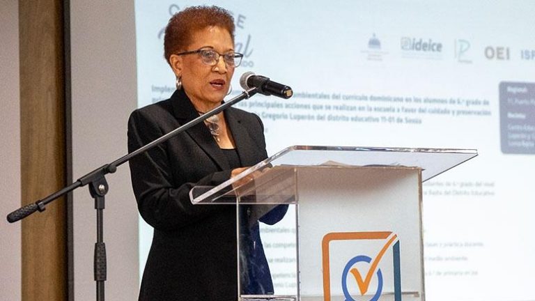 Dinorah (teresiana): “Tenemos el reto de relacionar la fe y la vida, y la fe con la ciencia”