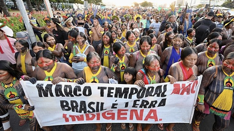 Brasil: os povos indígenas pedem derrube de leis anti-indígenas