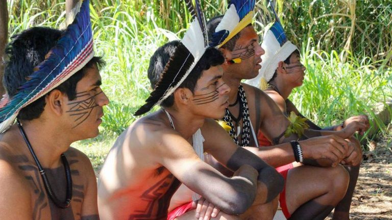 Brasil: povo kariri xocó ameaçado por usurpadores