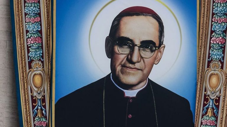 Comentarios bíblicos: La Iglesia es servicio del mundo