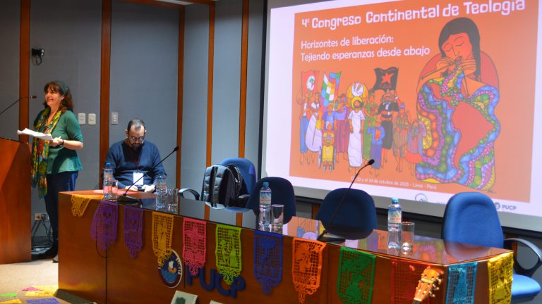 Con un momento orante inició el IV Congreso Continental de Teología Latinoamericana y Caribeña: “Horizontes de liberación, tejiendo esperanzas desde abajo”