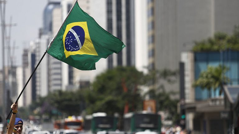 Democracia o nazifascismo