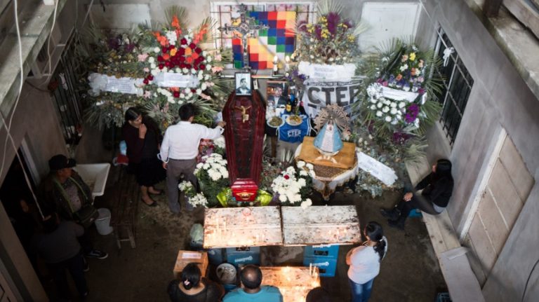 Intuir la ternura de la Navidad desde el terror del Gólgota
