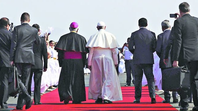 ¿Por qué la Iglesia oficial se niega a discutir sobre la sexualidad y la ley del celibato?