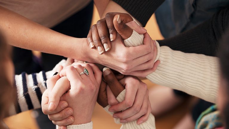 El principio-solidaridad de las religiones en el horizonte de la globalización
