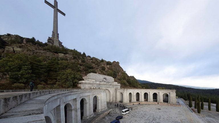 La exhumación del dictador, ¿fin del nacionalcatolicismo?