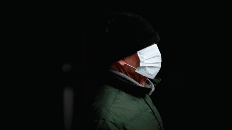 Covid-19: de nada sirve limar solo los dientes al lobo