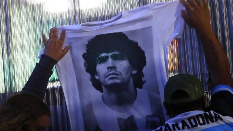 Maradona, metáfora de la condición humana trágica