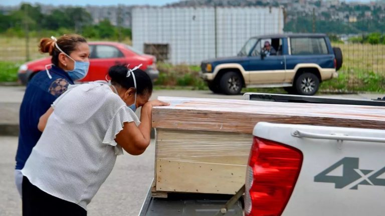 El llanto de nuestras madres en plena Covid-19 y el llanto de la madre de Dios