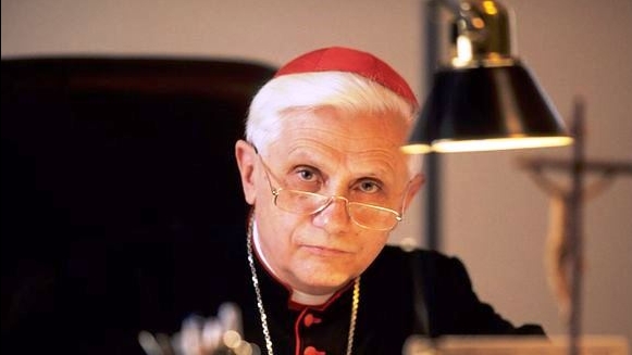 Cardenal Ratzinger / Benedicto XVI: ¿Complaciente con los pederastas, intransigente con las teólogas y los teólogos? (I)