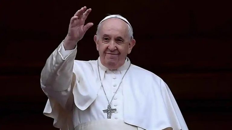 Un Papa que ama al modo de Jesús