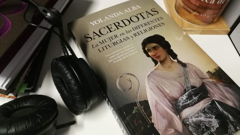 Mujeres sacerdotes, imamas, rabinas