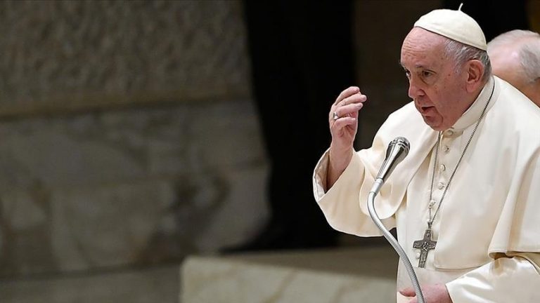 El pensamiento político y económico revolucionario del Papa Francisco