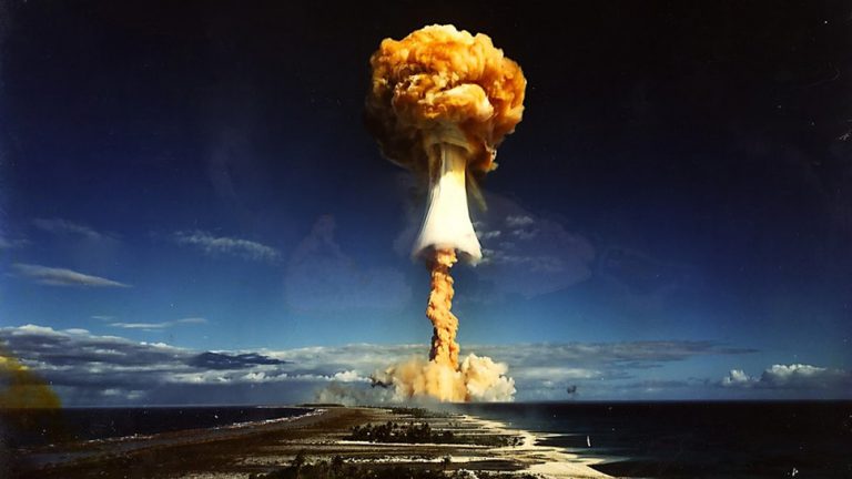 Destruir las armas nucleares para salvar a la humanidad y a la naturaleza