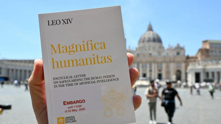 Desarmar la inteligencia artificial y cuidar lo humano