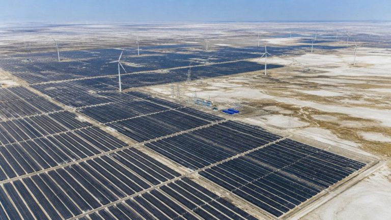 La mayor planta solar del mundo con 60 millones de paneles no puede ocultar que India sigue dependiendo del carbón