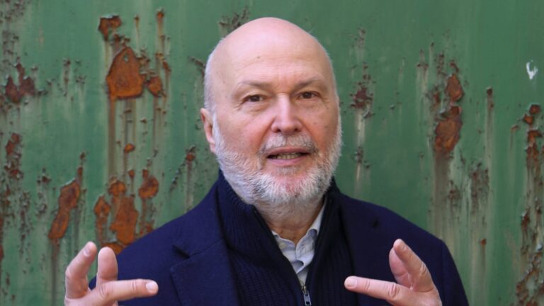 Mauro Ceruti: “El mundo entero está al borde del colapso, pero la política brilla por su ausencia”