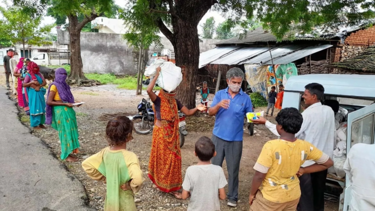 Amar a Dios y al prójimo, síntesis de la vida cristiana