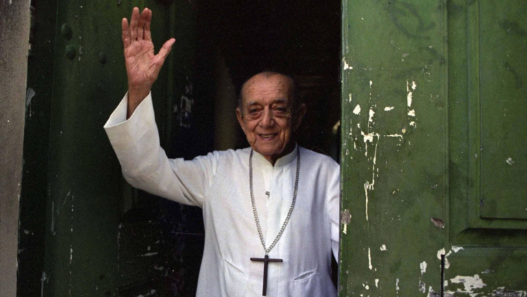 Dom Helder Camara é chamado de São Francisco de Assis do Nordeste
