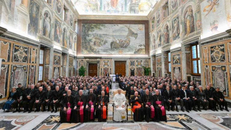 El Papa: El derecho canónico debe reflejar la imagen de la Iglesia